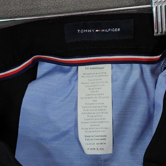 Tommy Hilfiger Stretch Comfort Pant sz 30 x 32 Modern Black Rayon Nylon Spandex - Picture 4 of 11